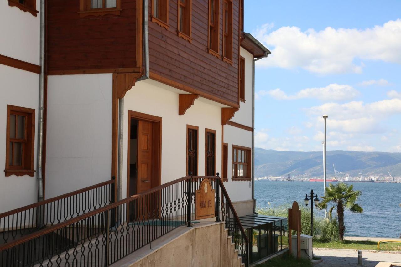 Yali Konak Butik Otel Golcuk Exteriör bild