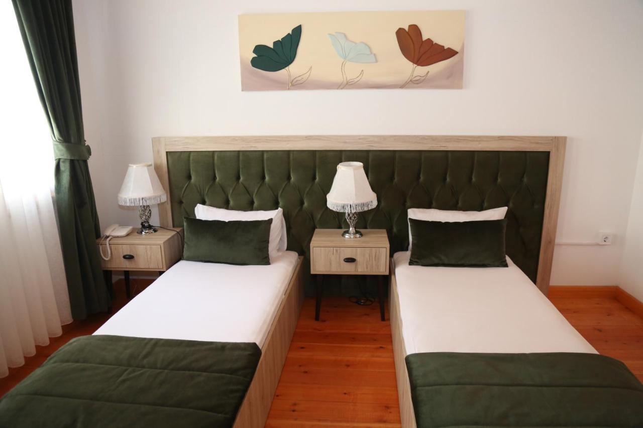 Yali Konak Butik Otel Golcuk Exteriör bild